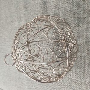 Filigree Fillable Metal Ball Ornament